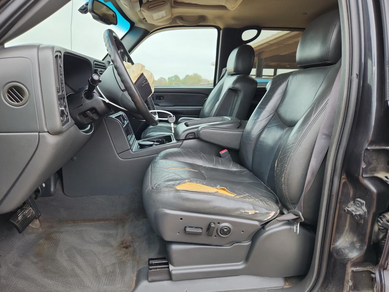 2004 CHEVROLET AVALANCHE K1500 photo 7
