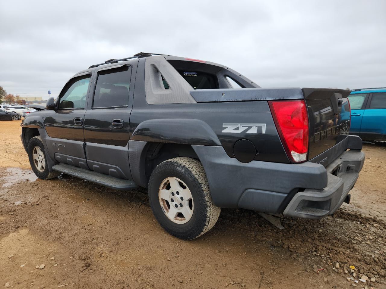 2004 CHEVROLET AVALANCHE K1500 photo 2