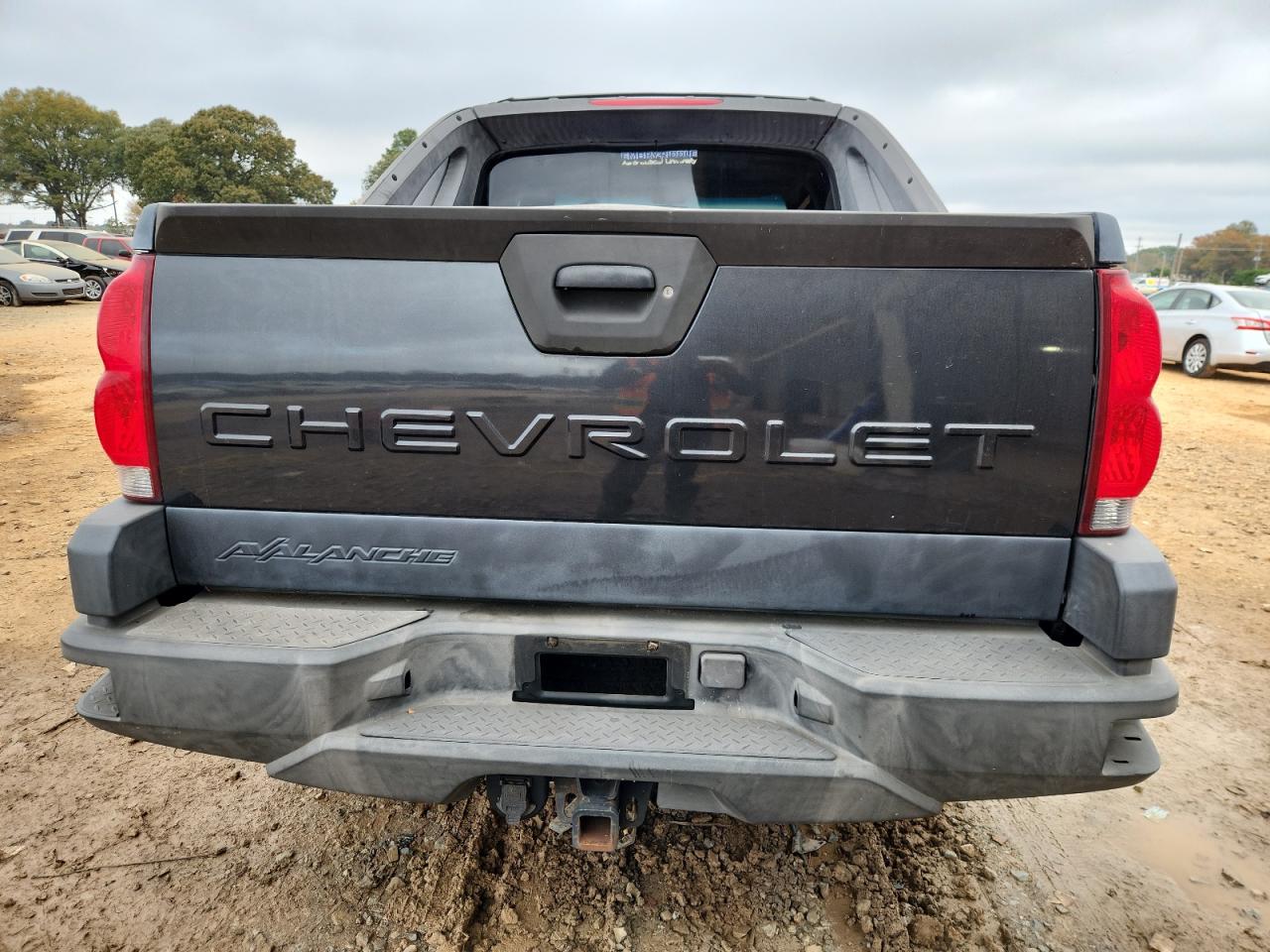 2004 CHEVROLET AVALANCHE K1500 photo 6