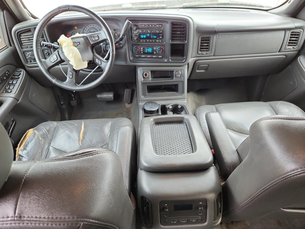 2004 CHEVROLET AVALANCHE K1500 photo 8