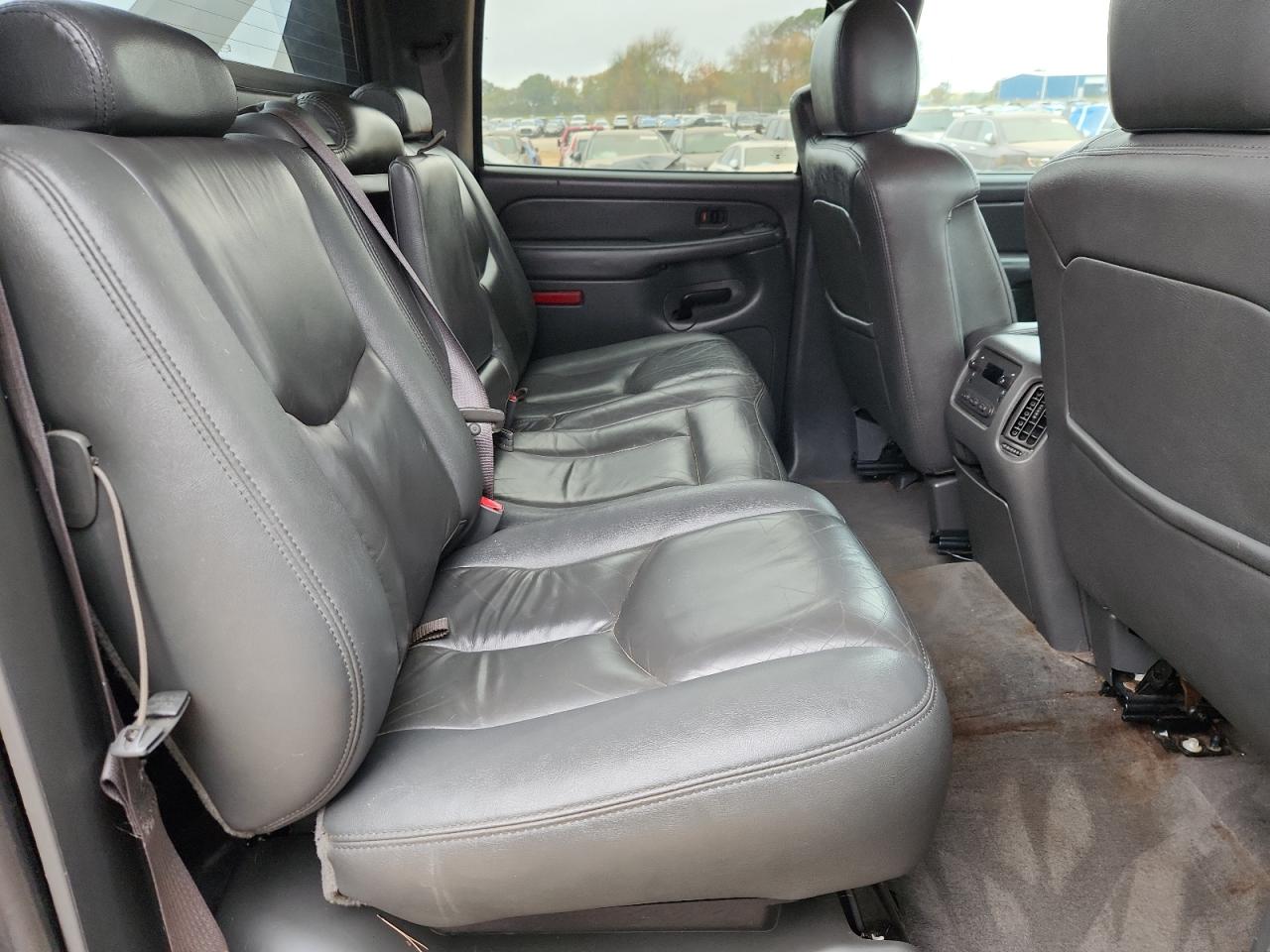 2004 CHEVROLET AVALANCHE K1500 photo 10