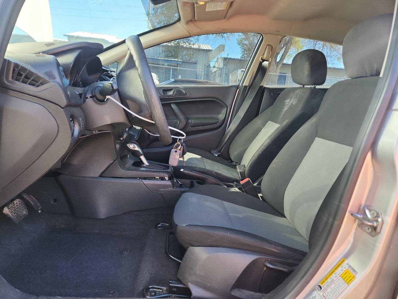 2018 FORD FIESTA S photo 19