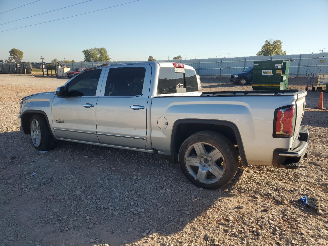 2017 GMC SIERRA C1500 SLT photo 3