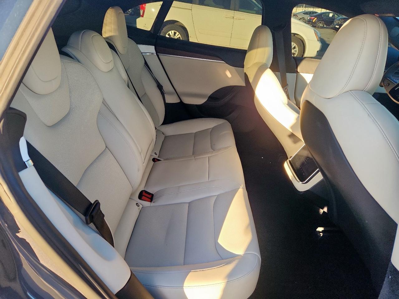 2022 TESLA MODEL S photo 19