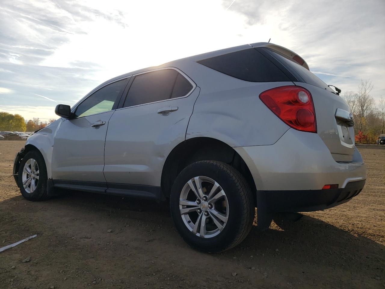 2013 CHEVROLET EQUINOX LS photo 4