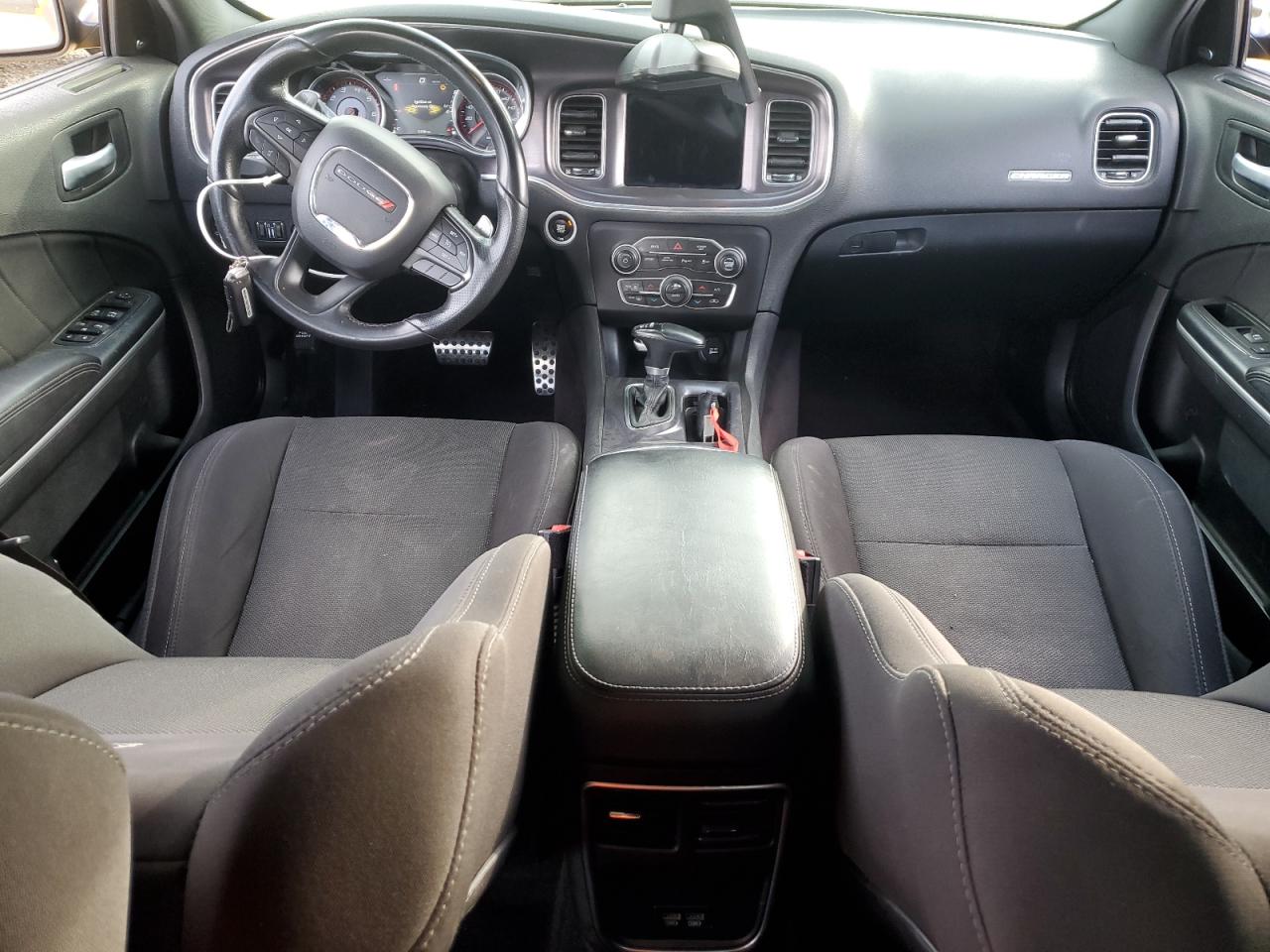 2017 DODGE CHARGER photo 8