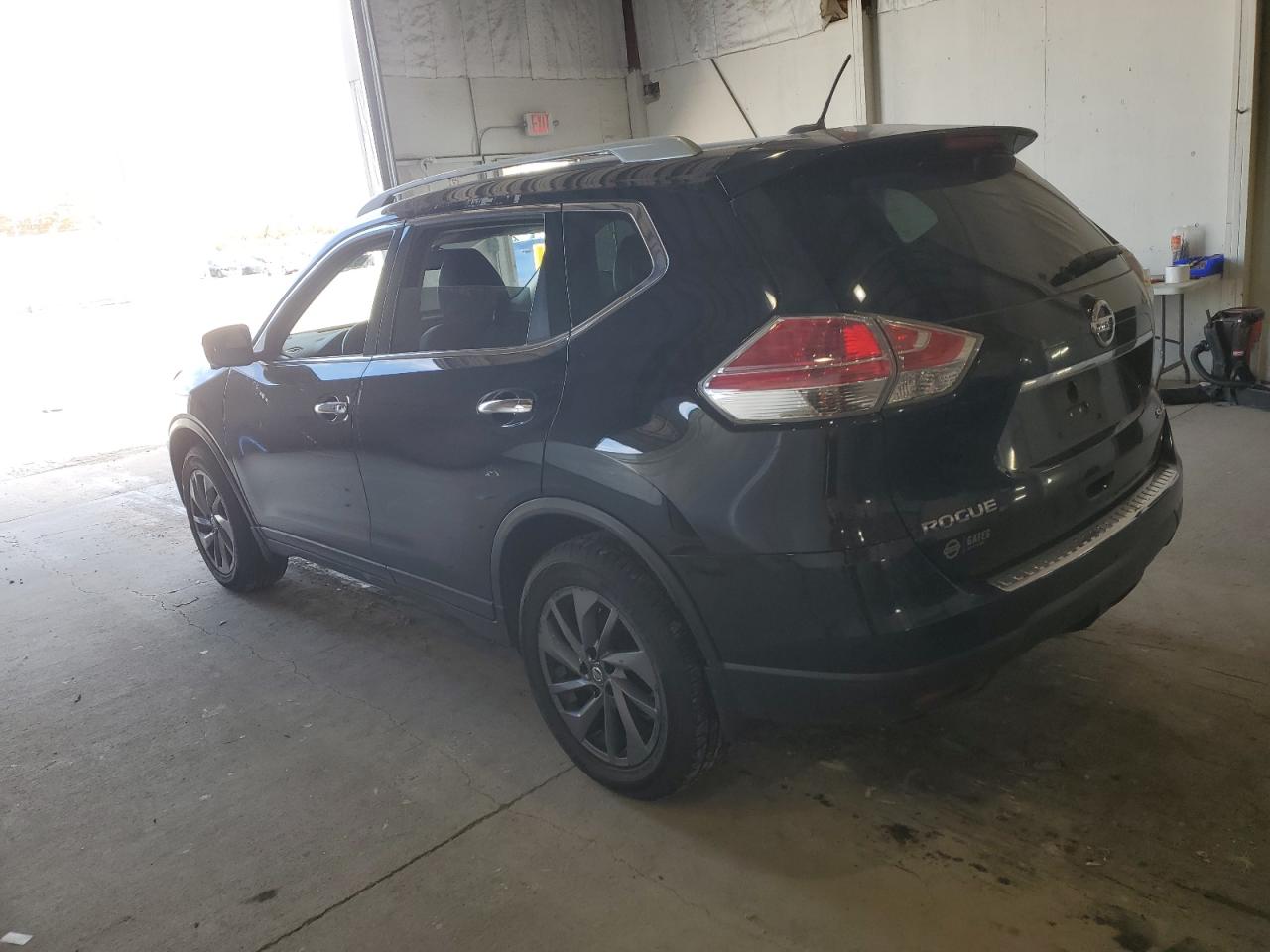 2016 NISSAN ROGUE S photo 2
