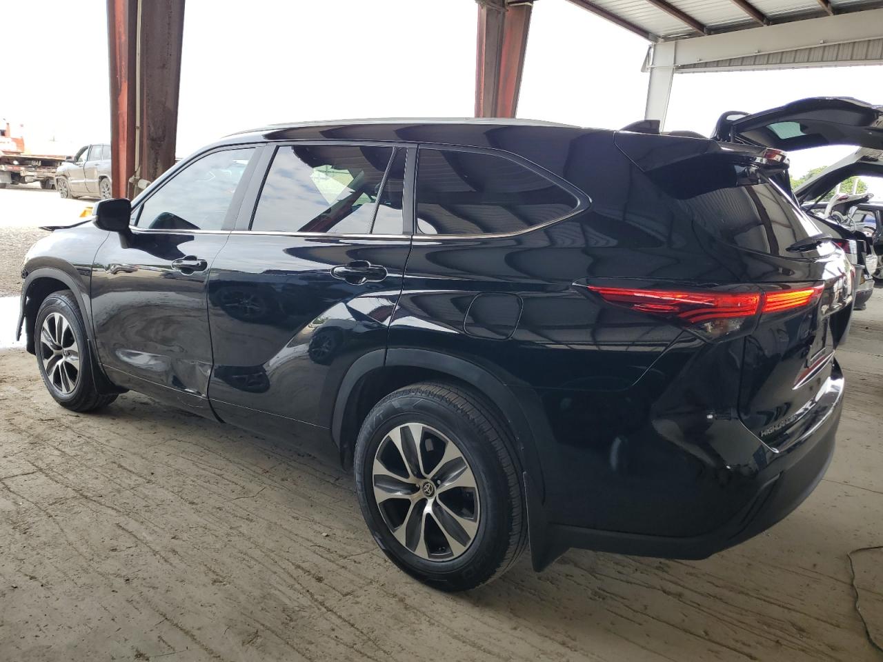 2023 TOYOTA HIGHLANDER L photo 3