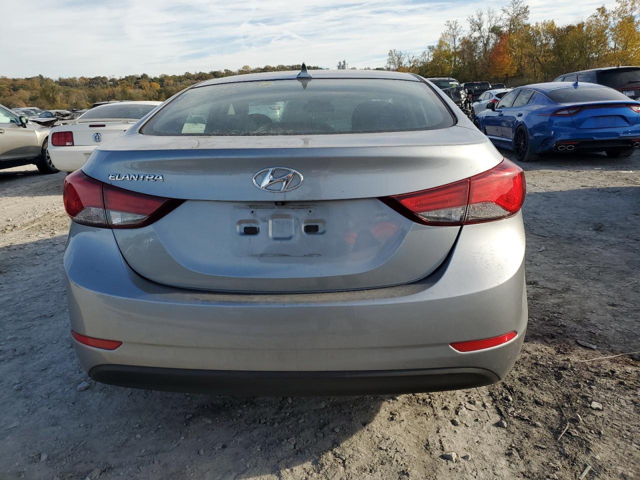 2015 HYUNDAI ELANTRA SE photo 16