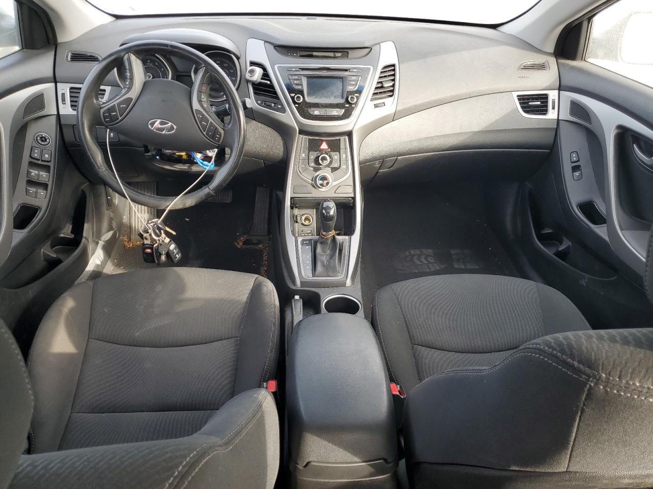 2015 HYUNDAI ELANTRA SE photo 22