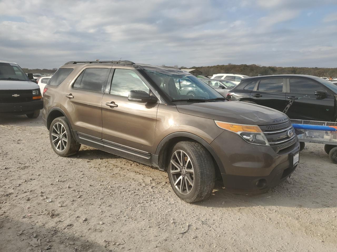 2015 FORD EXPLORER XLT photo 7