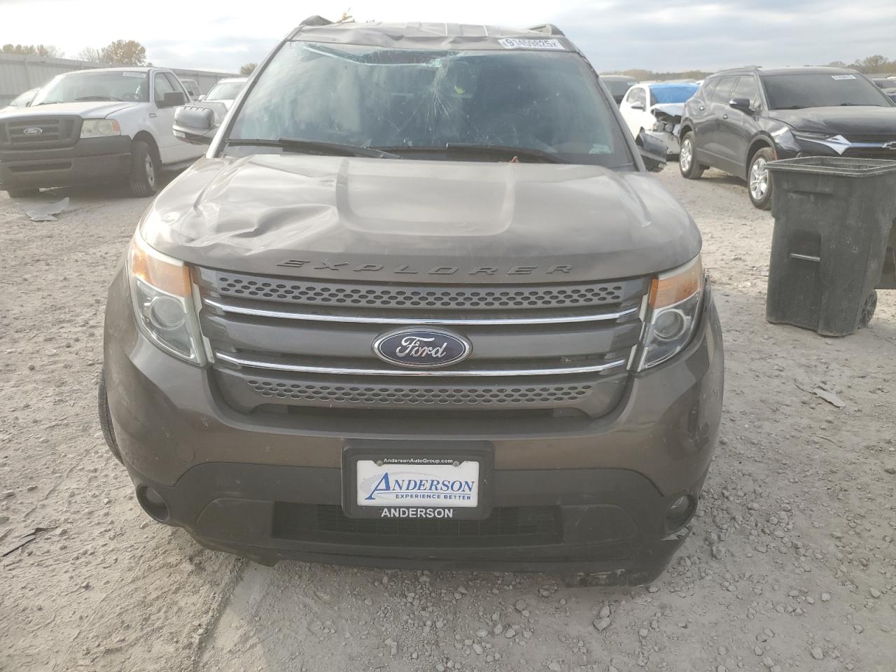 2015 FORD EXPLORER XLT photo 9