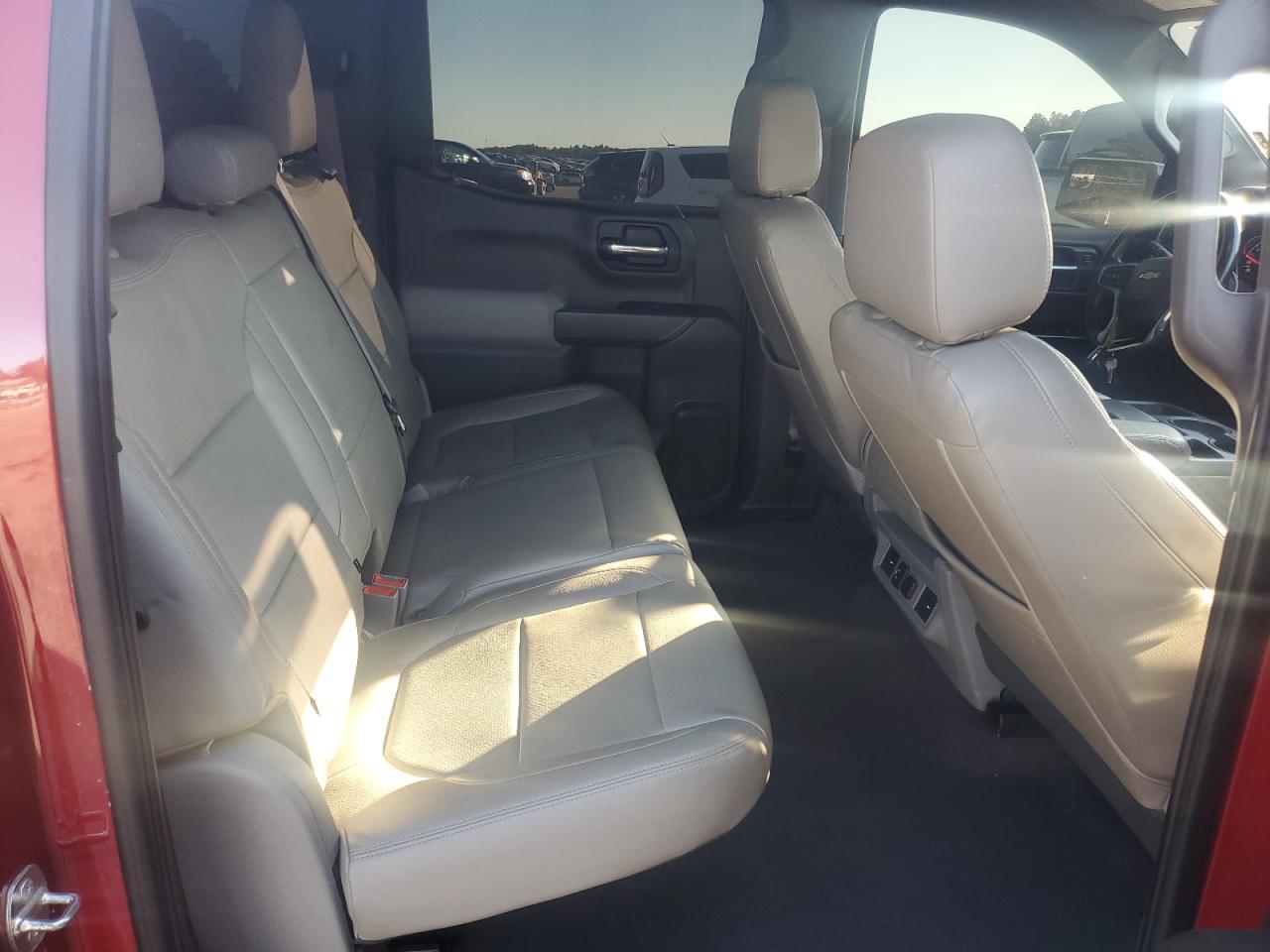 2020 CHEVROLET SILVERADO K1500 LT photo 10