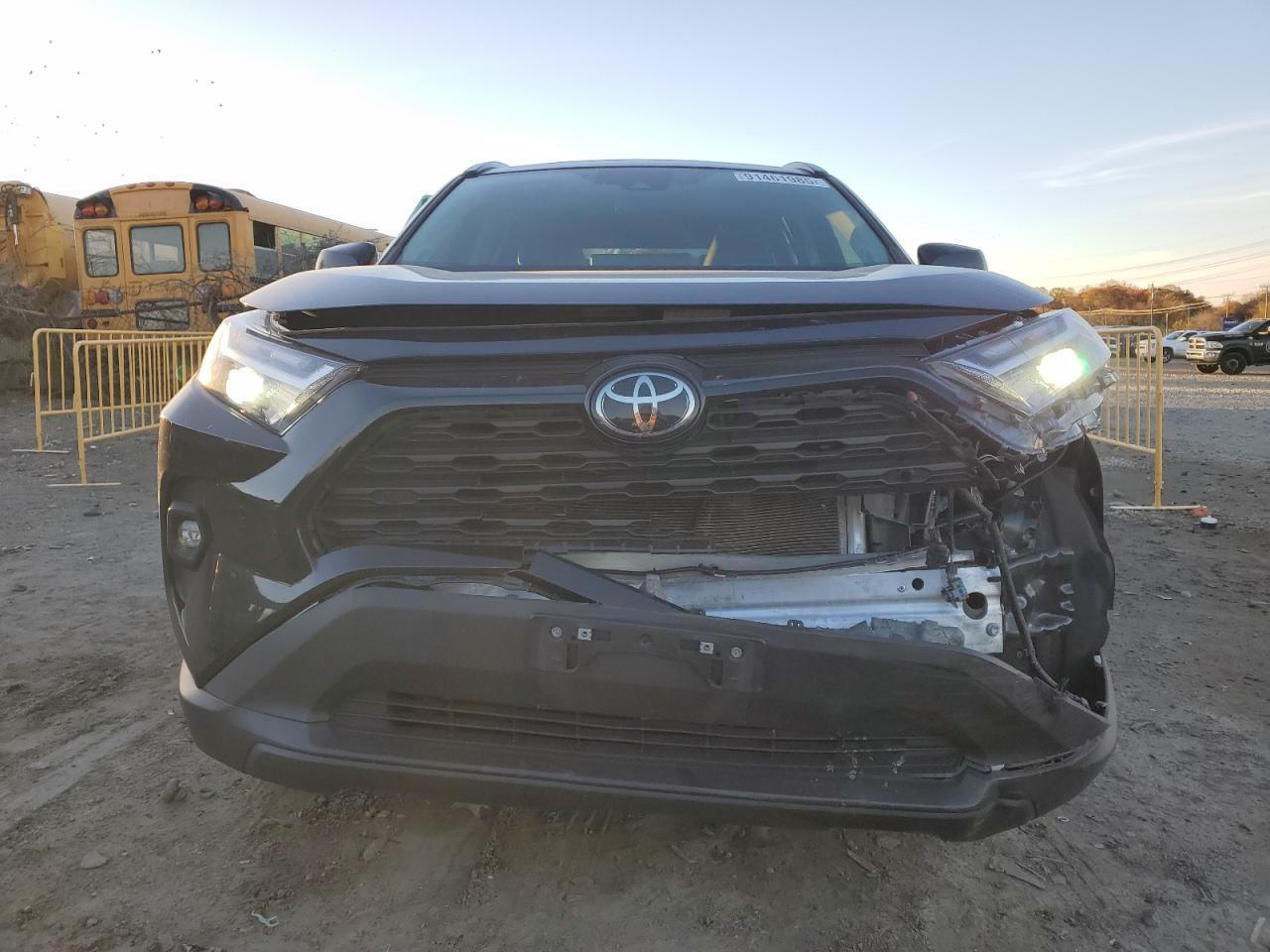 2024 TOYOTA RAV4 XLE PREMIUM photo 9