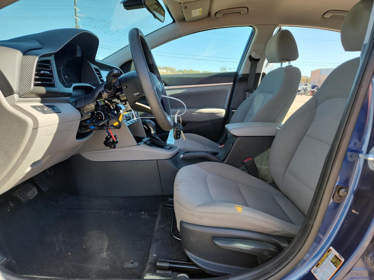 2020 HYUNDAI ELANTRA SEL photo 13