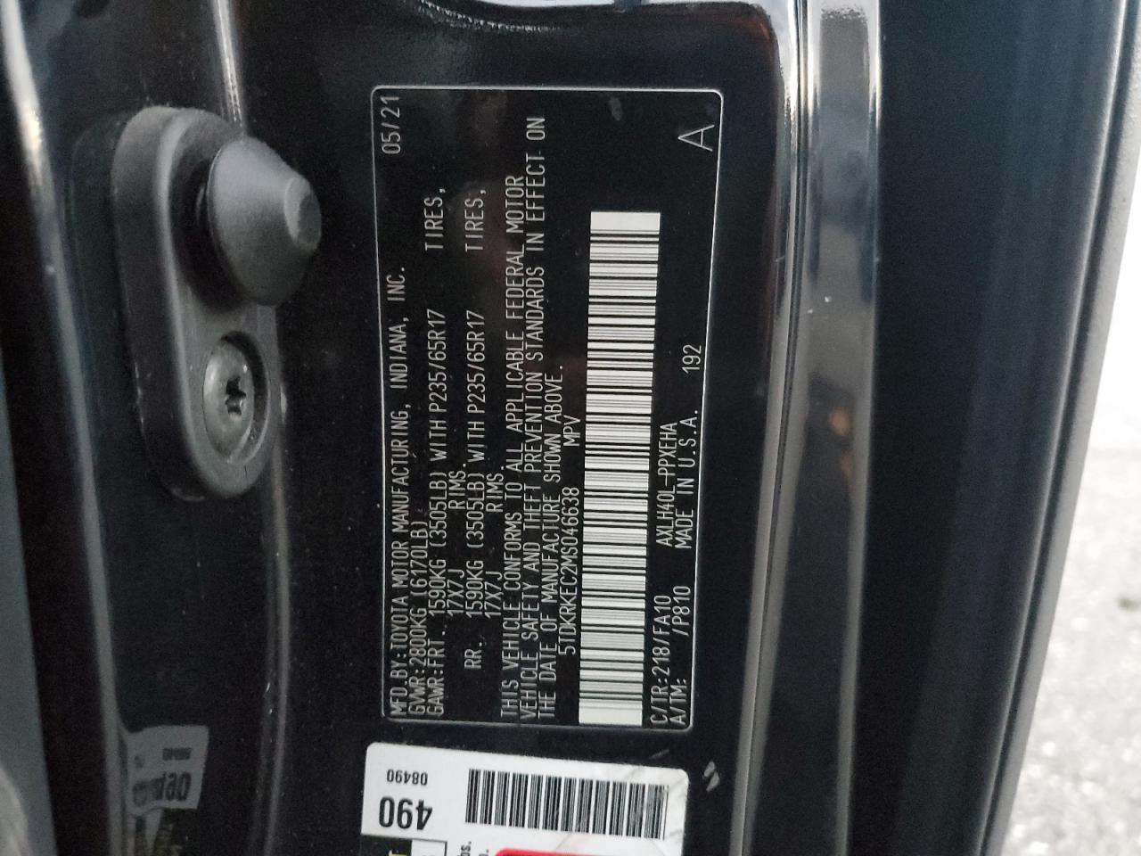 2021 TOYOTA SIENNA LE photo 37