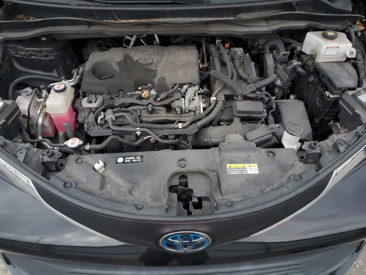 2021 TOYOTA SIENNA LE photo 34