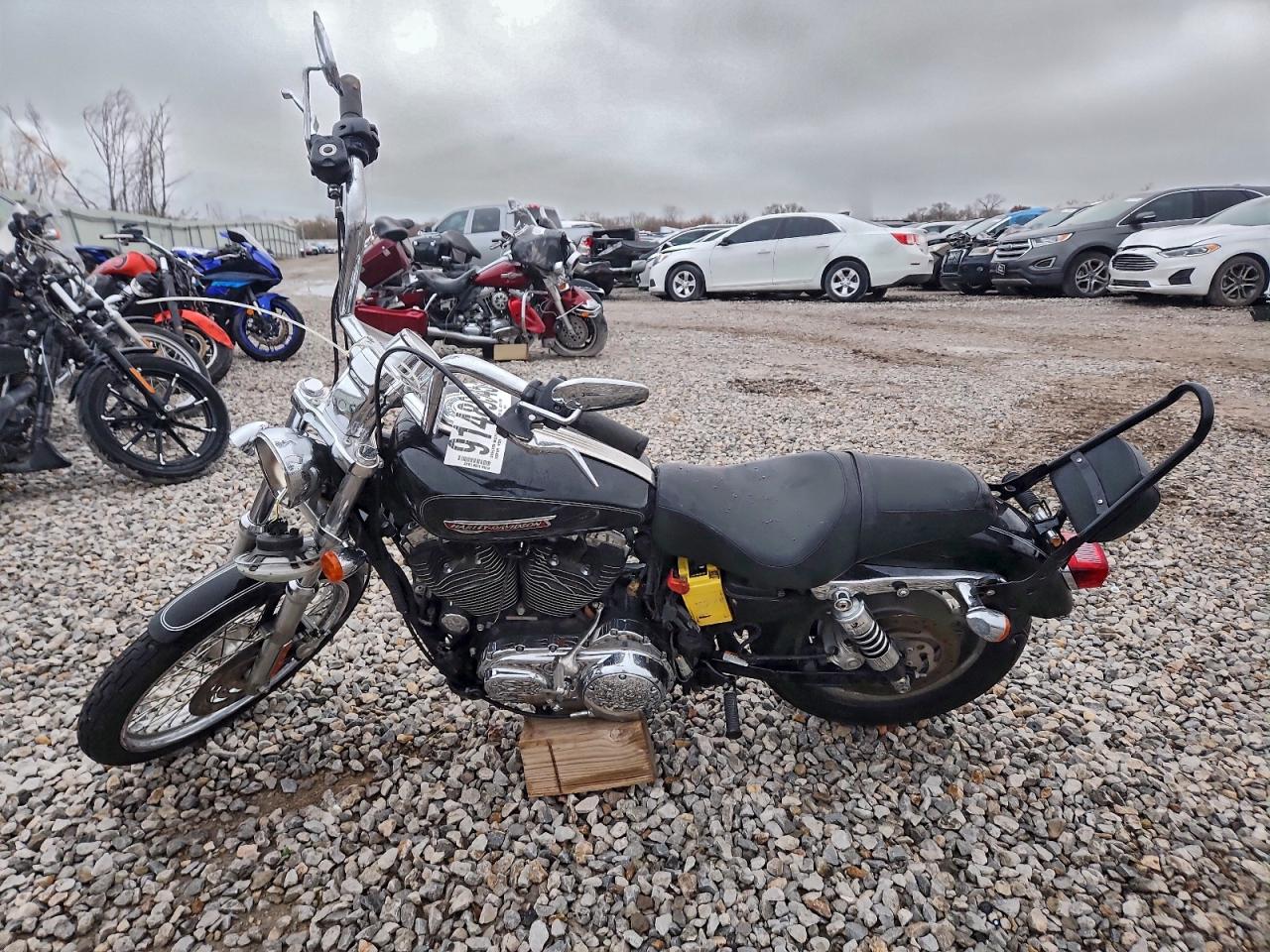 2009 HARLEY-DAVIDSON XL1200 C photo 5