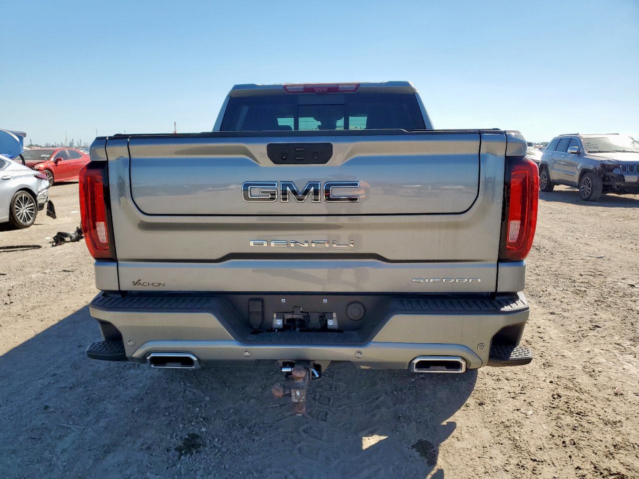 2025 GMC SIERRA K1500 DENALI ULTIMATE photo 6