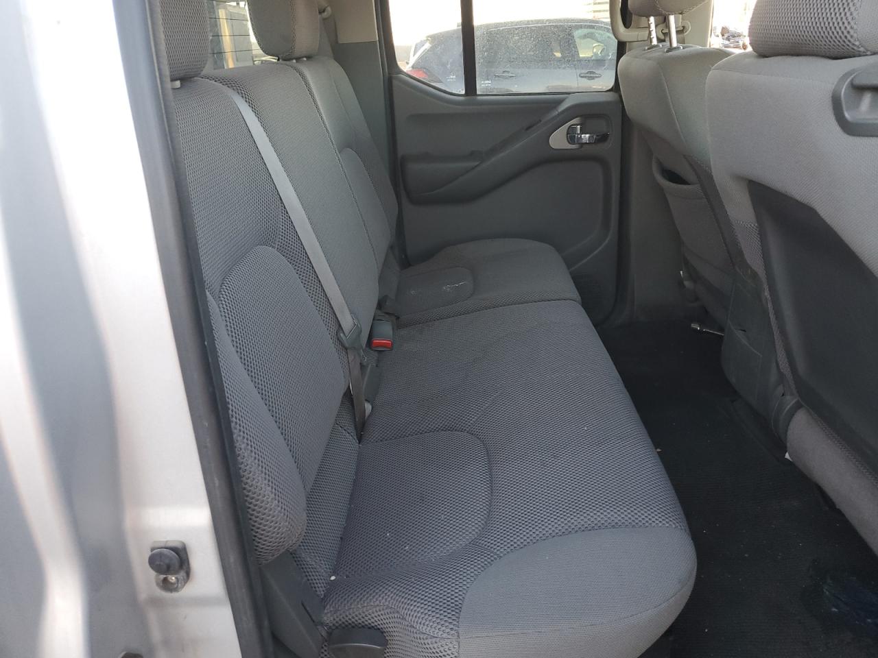 2009 NISSAN FRONTIER SE V6 photo 19
