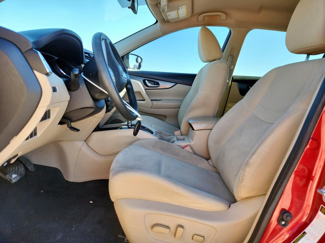 2016 NISSAN ROGUE SV photo 13