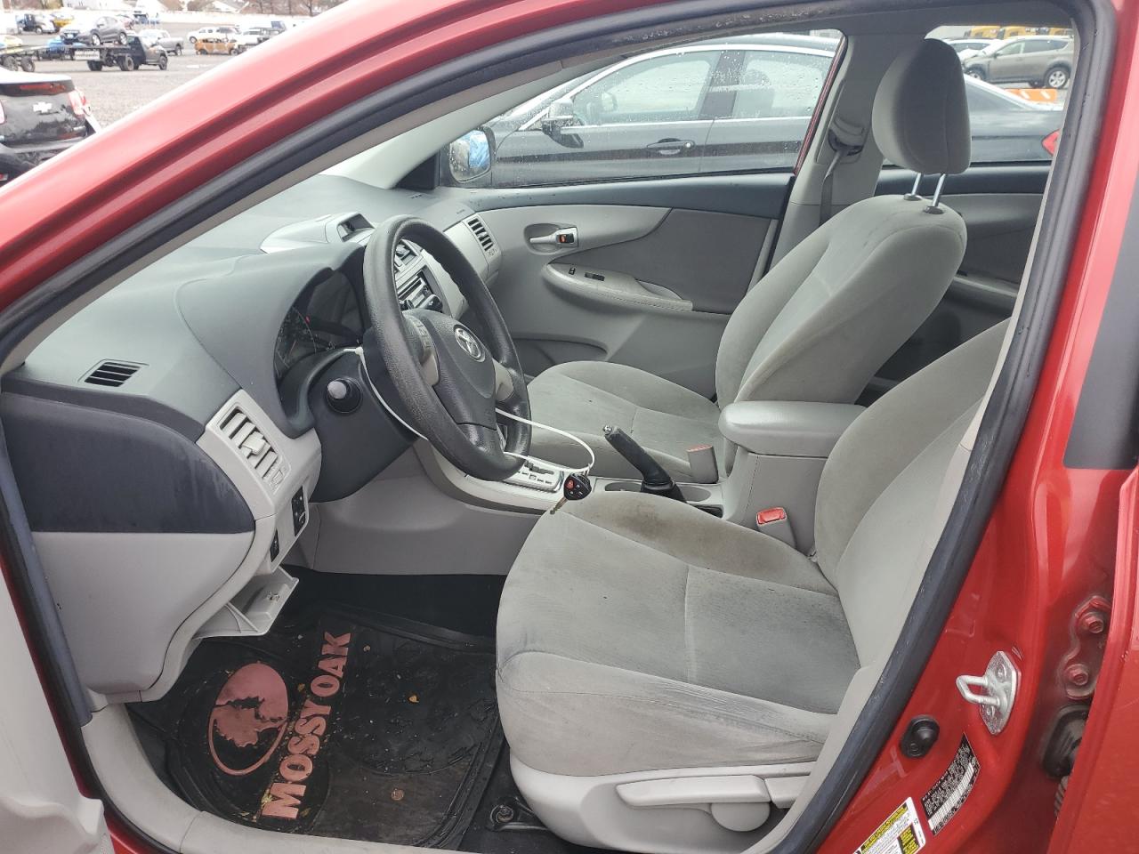 2013 TOYOTA COROLLA BASE photo 13