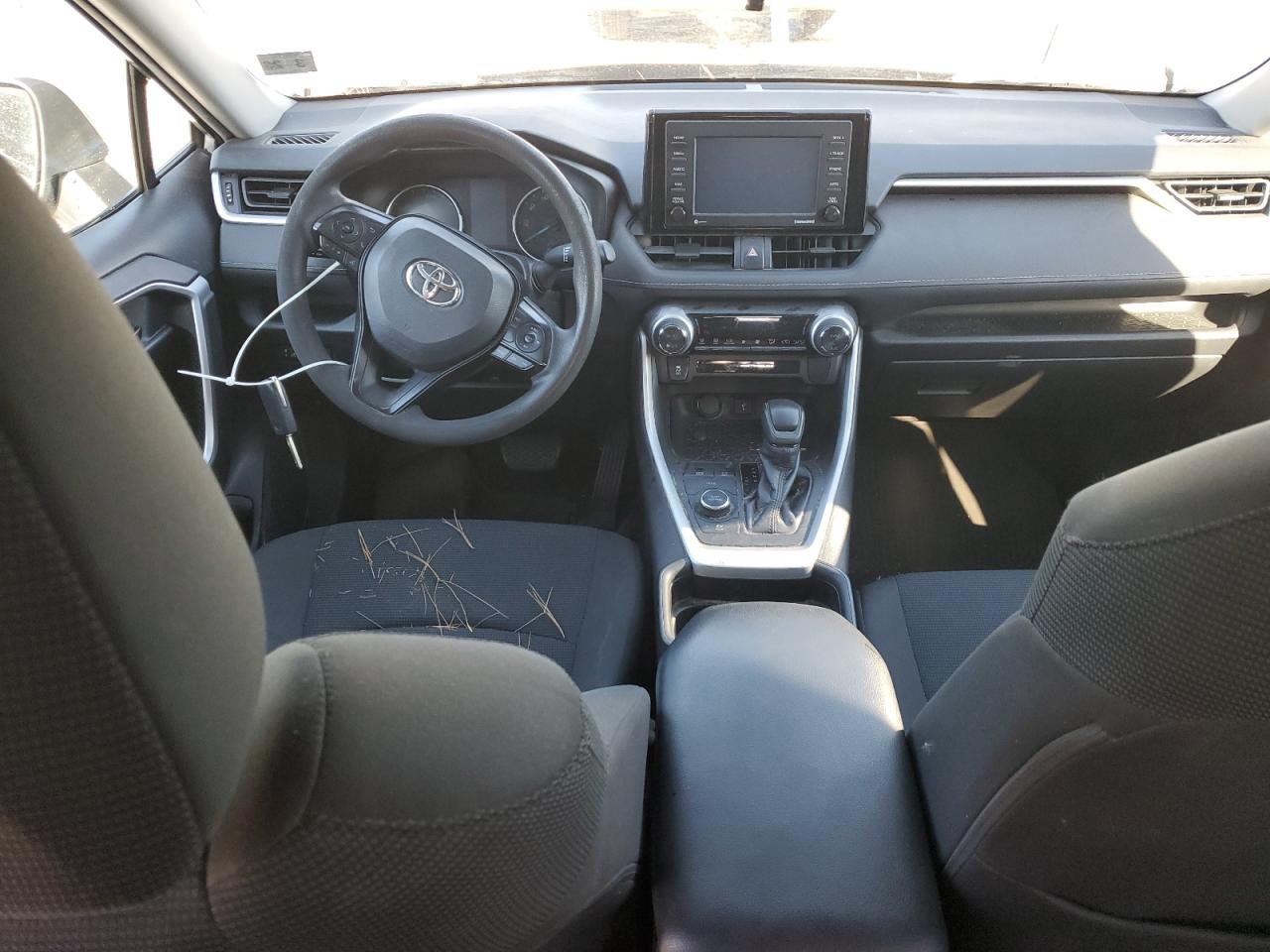 2021 TOYOTA RAV4 LE photo 15