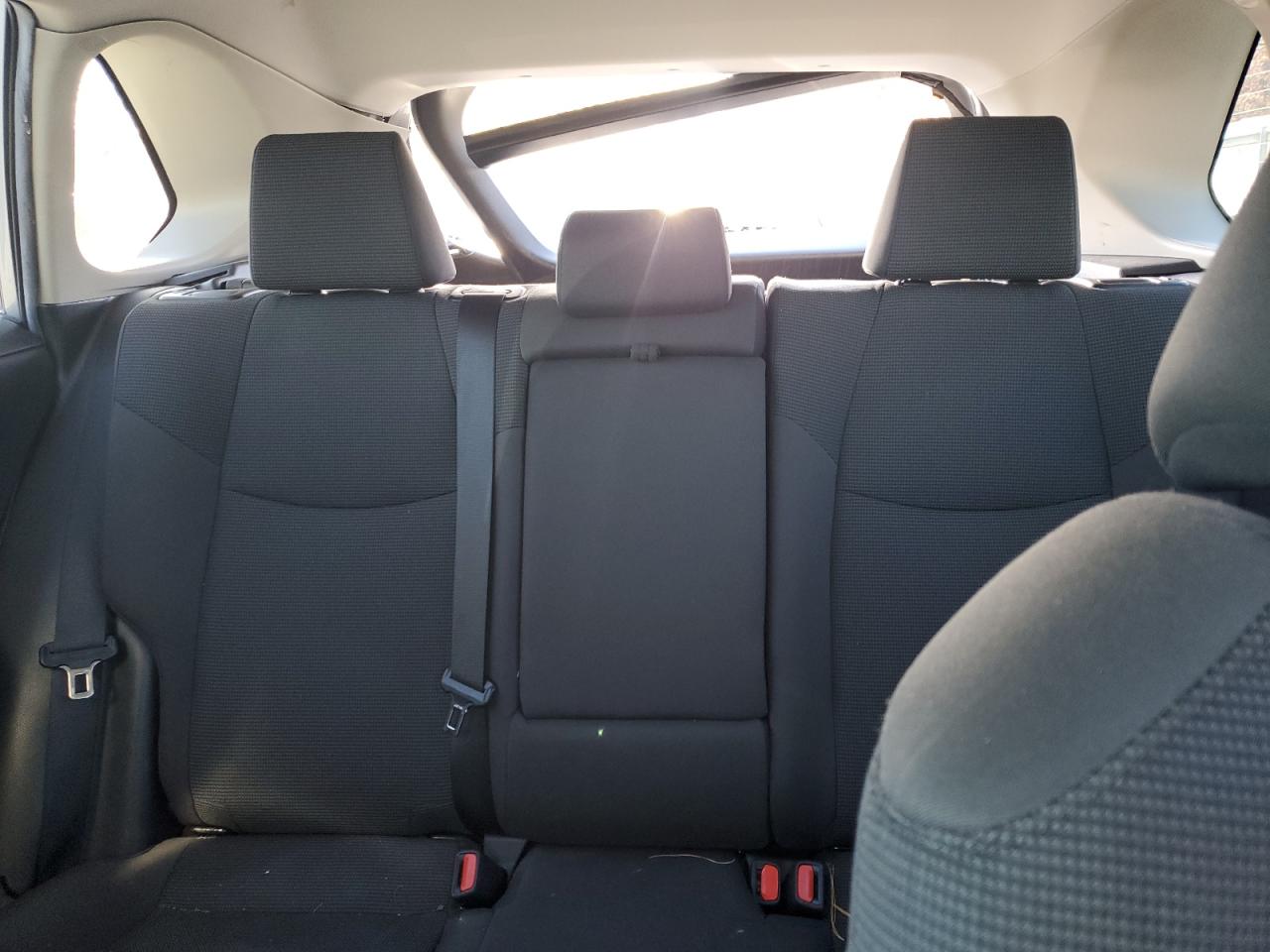2021 TOYOTA RAV4 LE photo 19