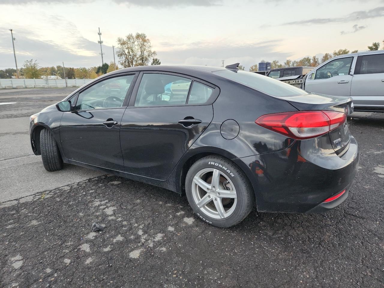 2018 KIA FORTE LX photo 4