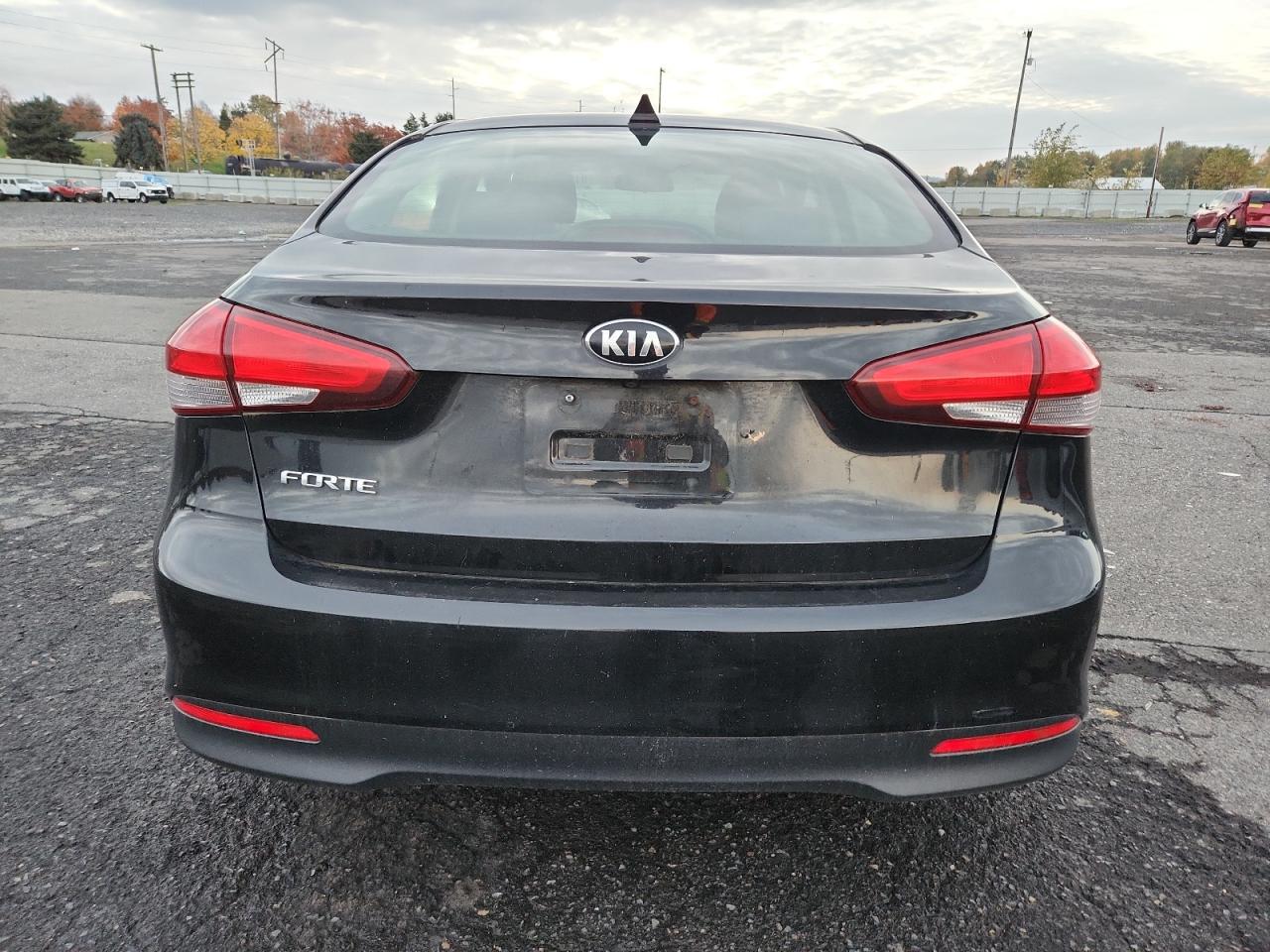 2018 KIA FORTE LX photo 16