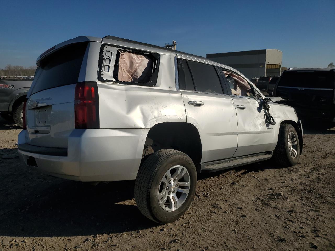 2017 CHEVROLET TAHOE K1500 LT photo 3