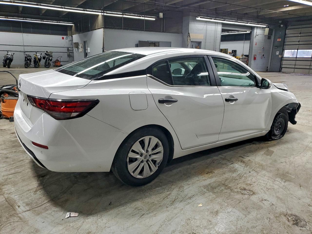 2025 NISSAN SENTRA S photo 3