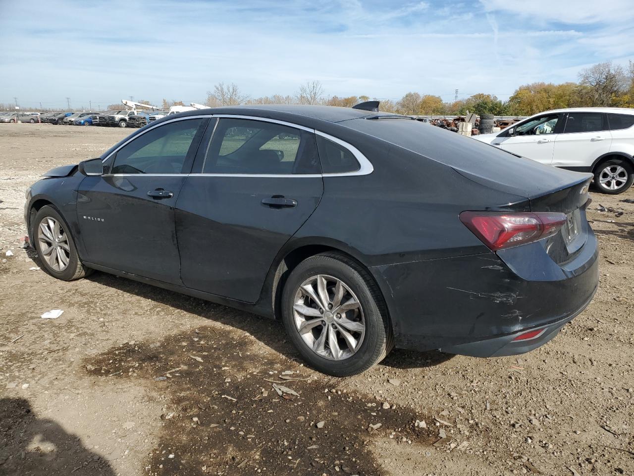 2020 CHEVROLET MALIBU LT photo 2