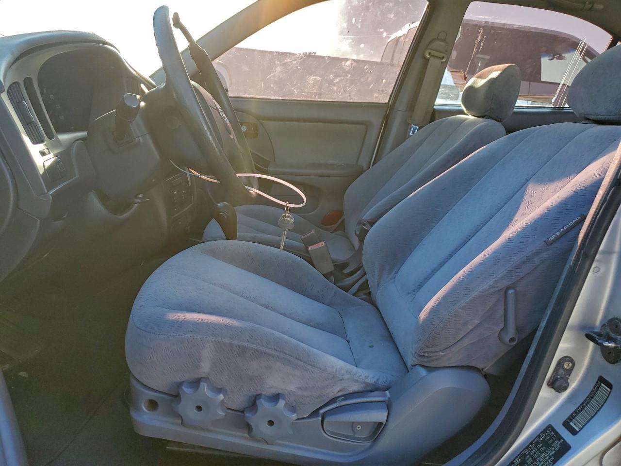2005 HYUNDAI ELANTRA GLS photo 13