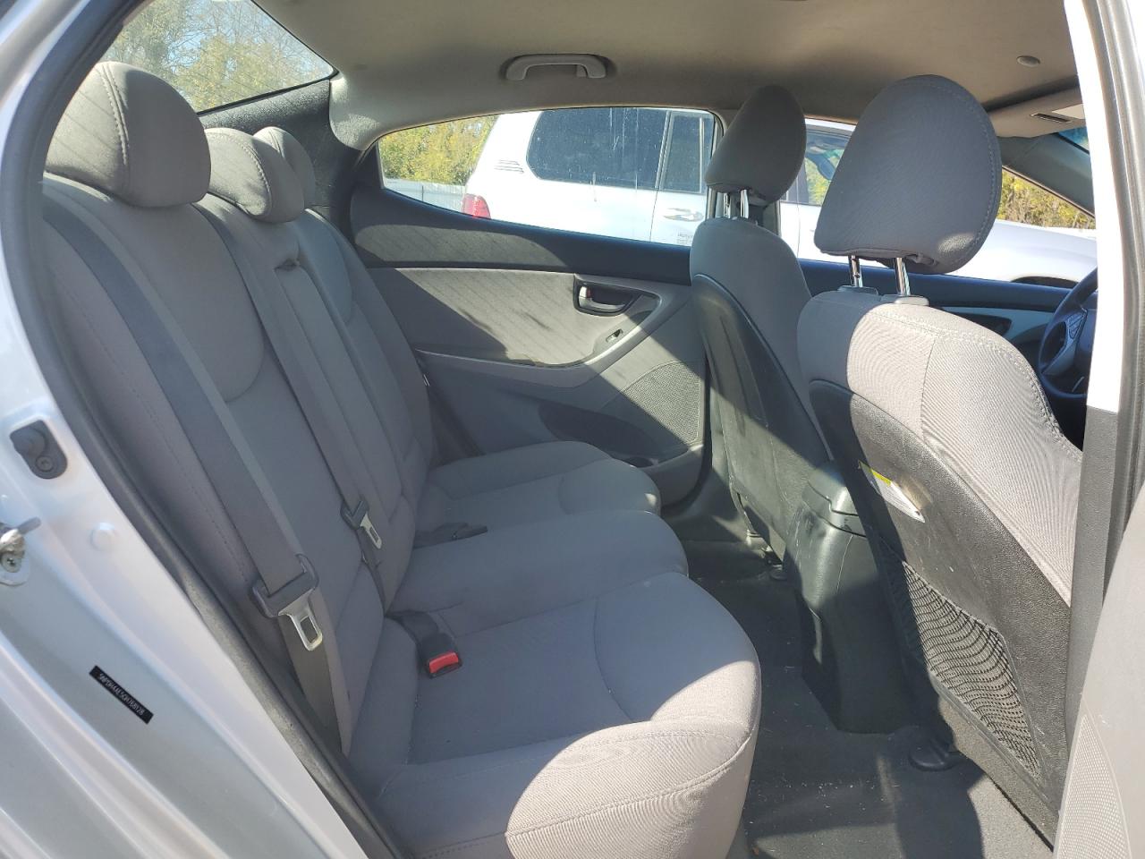 2016 HYUNDAI ELANTRA SE photo 10