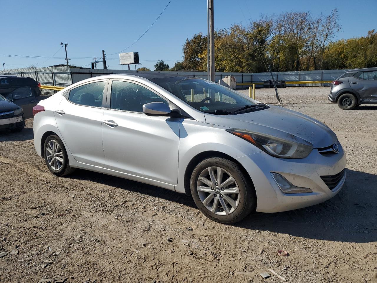 2016 HYUNDAI ELANTRA SE photo 4