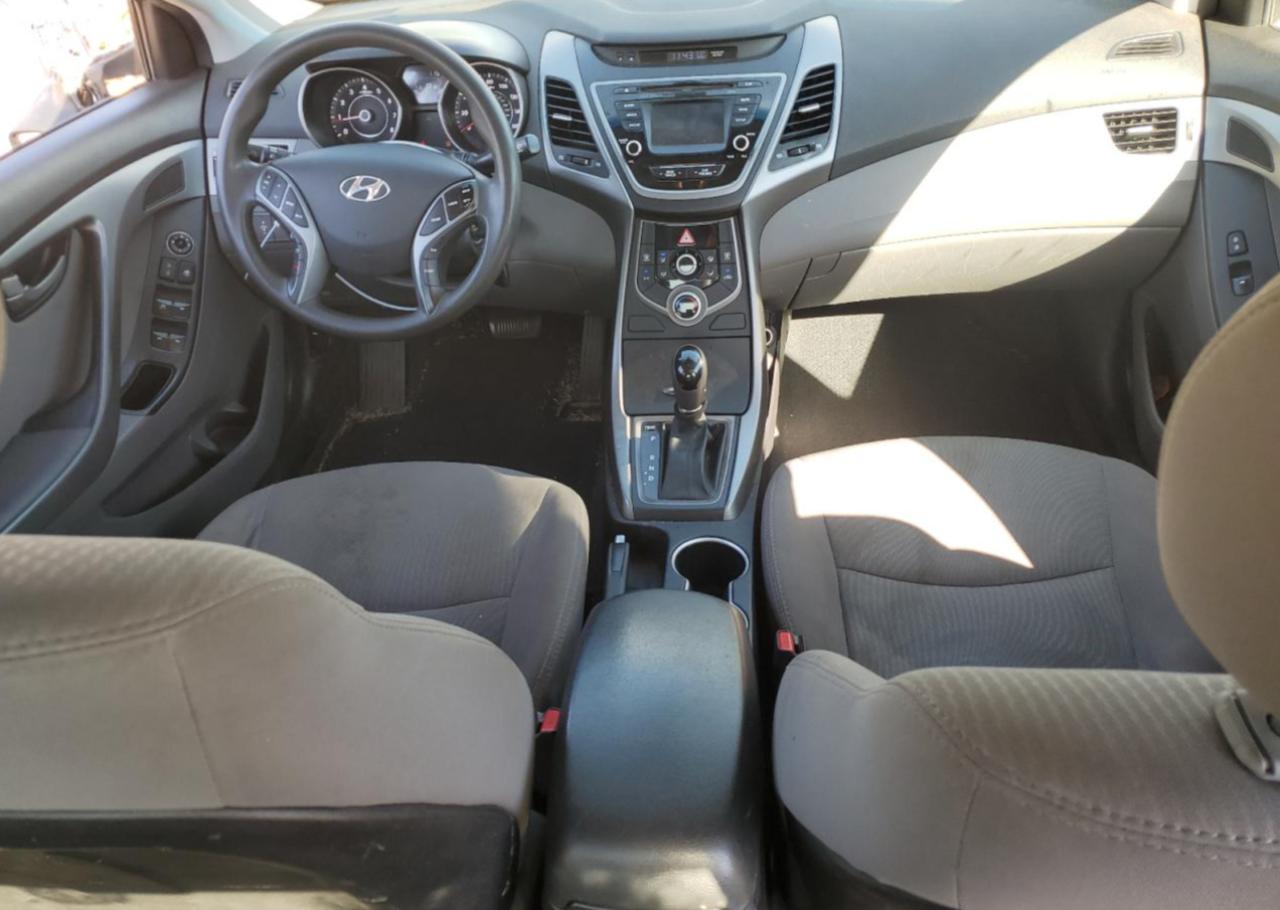 2016 HYUNDAI ELANTRA SE photo 8