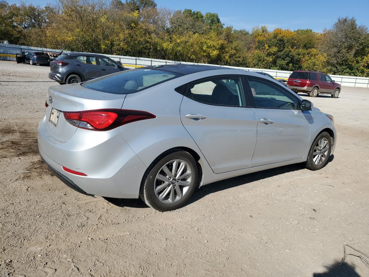 2016 HYUNDAI ELANTRA SE photo 3