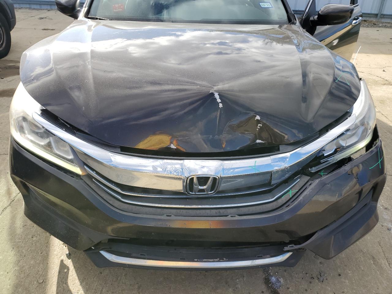 2016 HONDA ACCORD SPORT photo 11