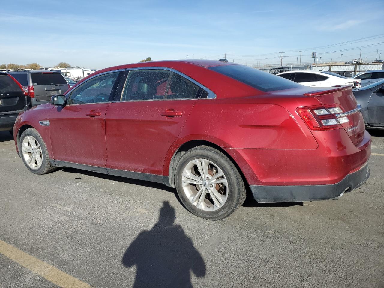 2015 FORD TAURUS photo 2