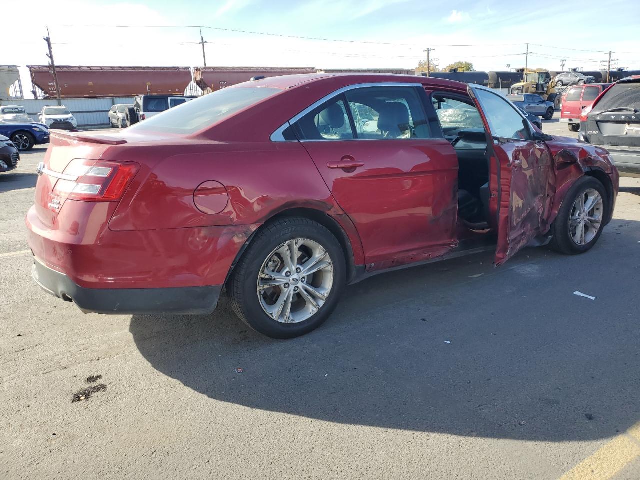 2015 FORD TAURUS photo 3