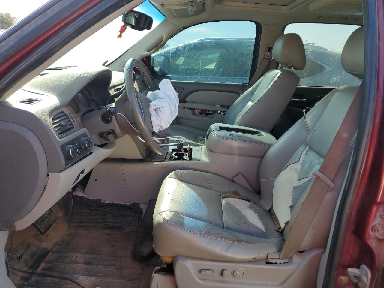 2011 CHEVROLET SUBURBAN K1500 LTZ photo 7