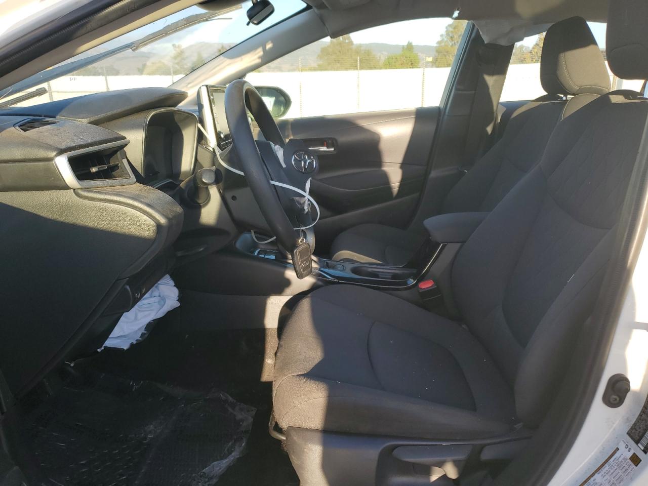 2020 TOYOTA COROLLA LE photo 7