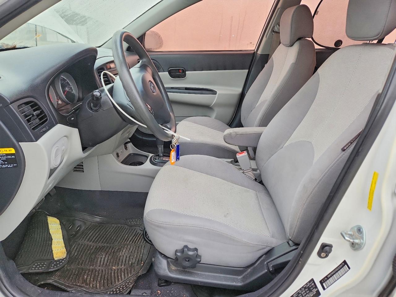 2009 HYUNDAI ACCENT GLS photo 7