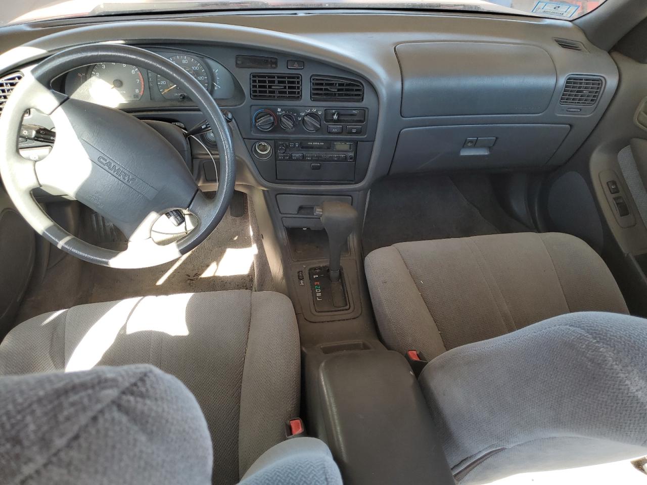 1995 TOYOTA CAMRY LE photo 22