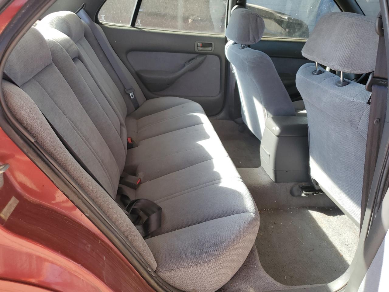 1995 TOYOTA CAMRY LE photo 28