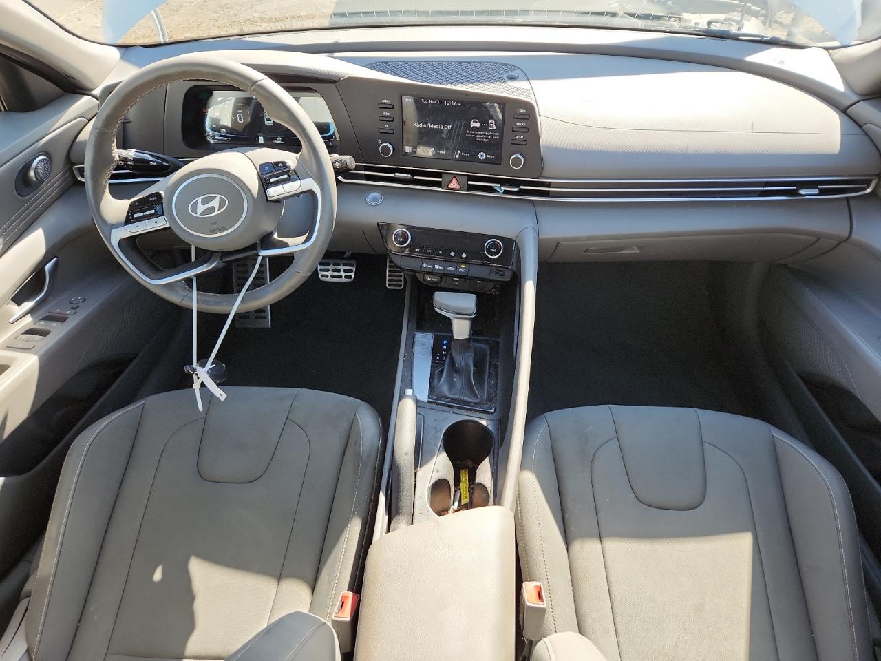 2025 HYUNDAI ELANTRA SEL SPORT photo 15
