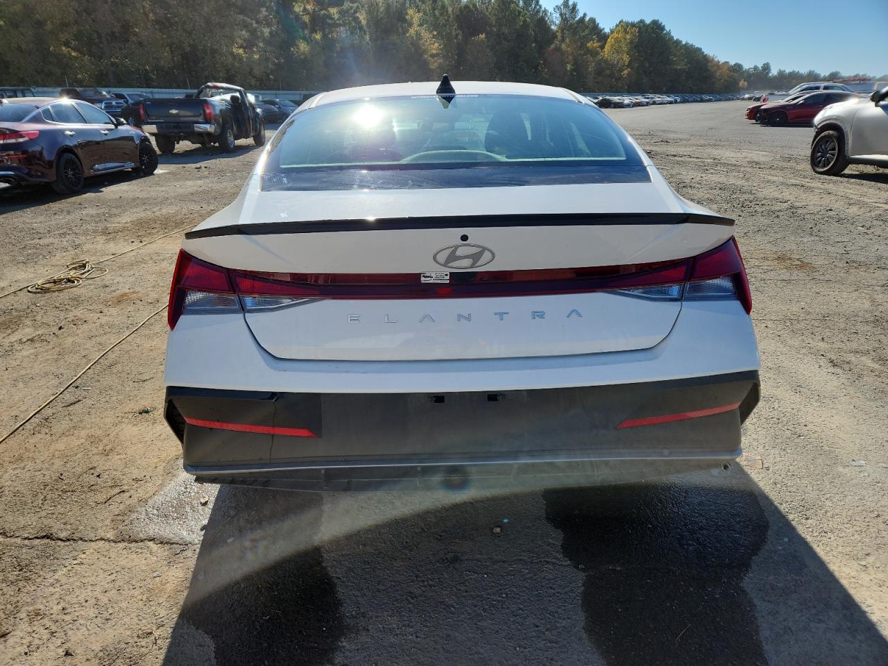 2025 HYUNDAI ELANTRA SEL SPORT photo 11
