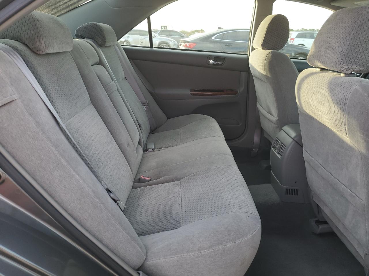 2002 TOYOTA CAMRY LE photo 10