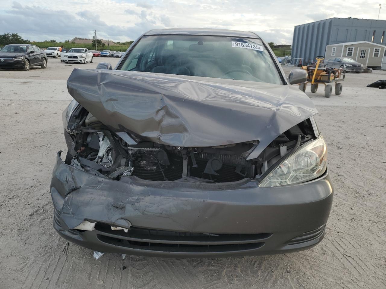 2002 TOYOTA CAMRY LE photo 5
